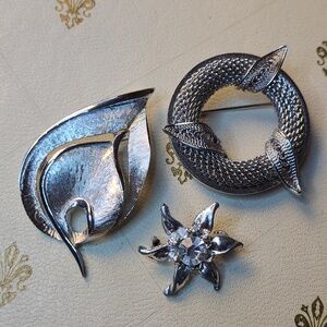 Vintage Silvertone Leaf And Flower Brooch Trio Lot